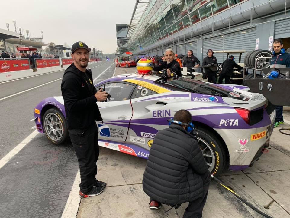 emsRaceTeam's tweet photo. Help your teammates win 🏁 

#TeamworkTuesday https://t.co/0Scfe5wZaW