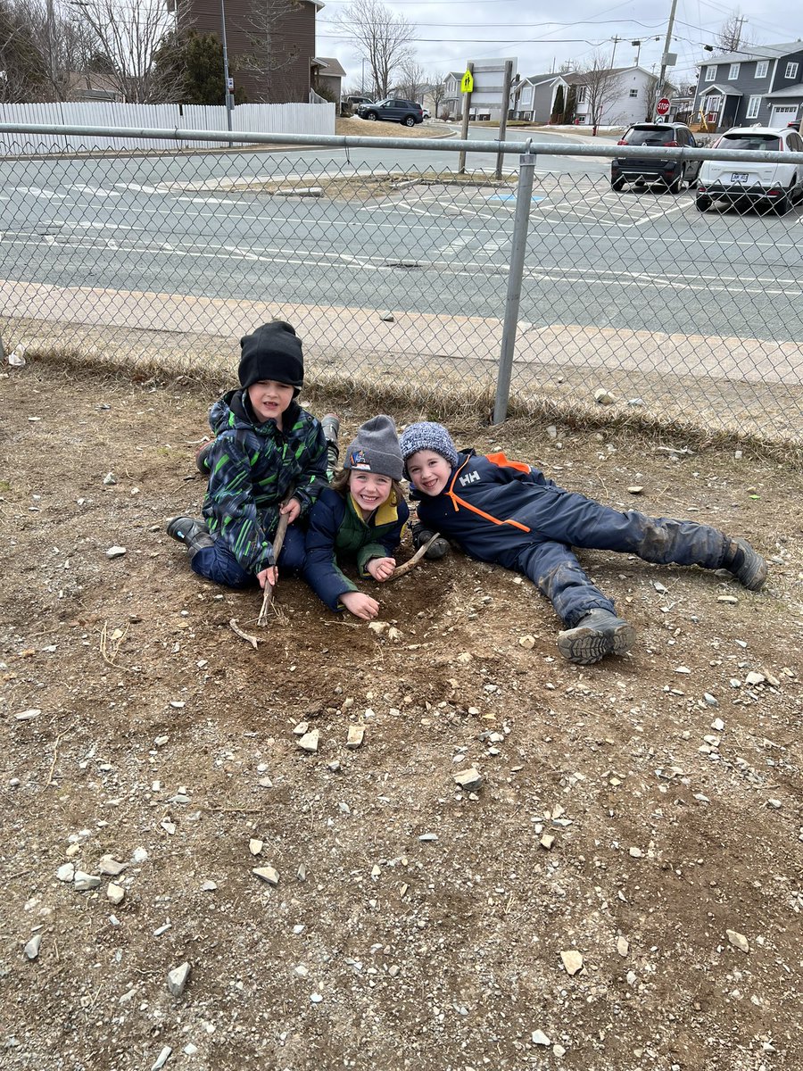JenSkanes1's tweet photo. Enjoying the little bit of sunshine that is peeking through those clouds this morning! ☀️ #NLSpring @stpetersprim_mp https://t.co/5Ypt4majVQ