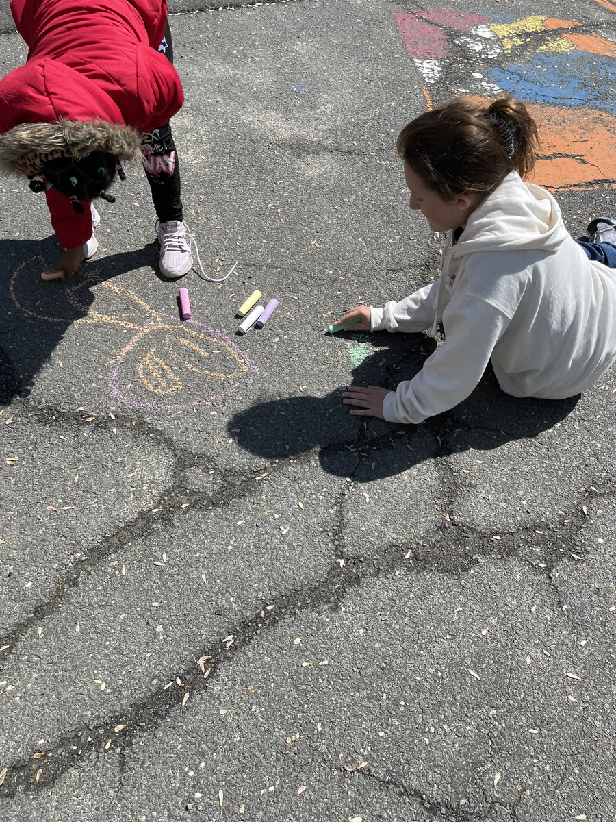 When you can dodge the rain, take it outside!!!! <a href="/McDivittSchool/">Laurie Coletti</a> <a href="/C_Alvino15/">C_Alvino</a> <a href="/vassallo_ann/">Carol Ann Vassallo</a> @lewickik