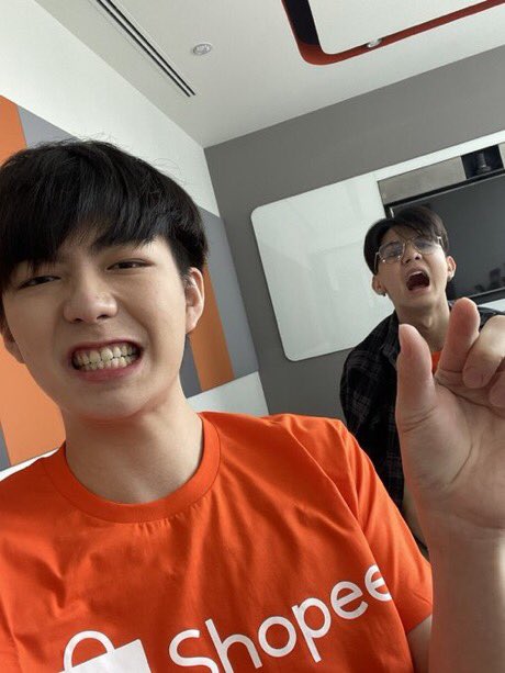 สอมอ🐰 tweet media