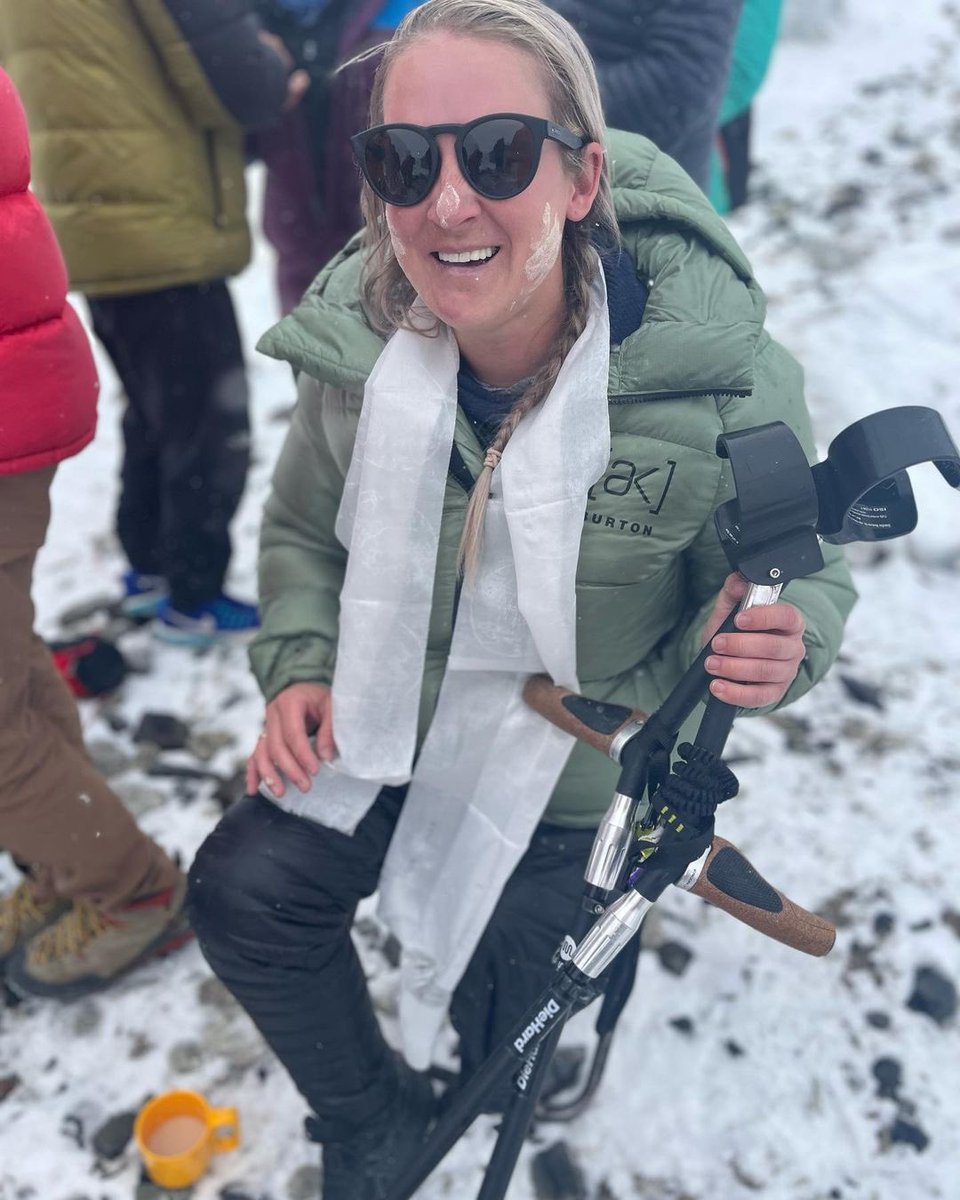 KirstieEnnis's tweet photo. Don't forget to donate or share the fundraising link in my bio as well! All donations go directly to the remaining @TweetTKEF clinics for 2023. See you soon — to the Summit! #LeftLegless #KEClimbs #EverestTheRedemption https://t.co/GzPG7f7uJu