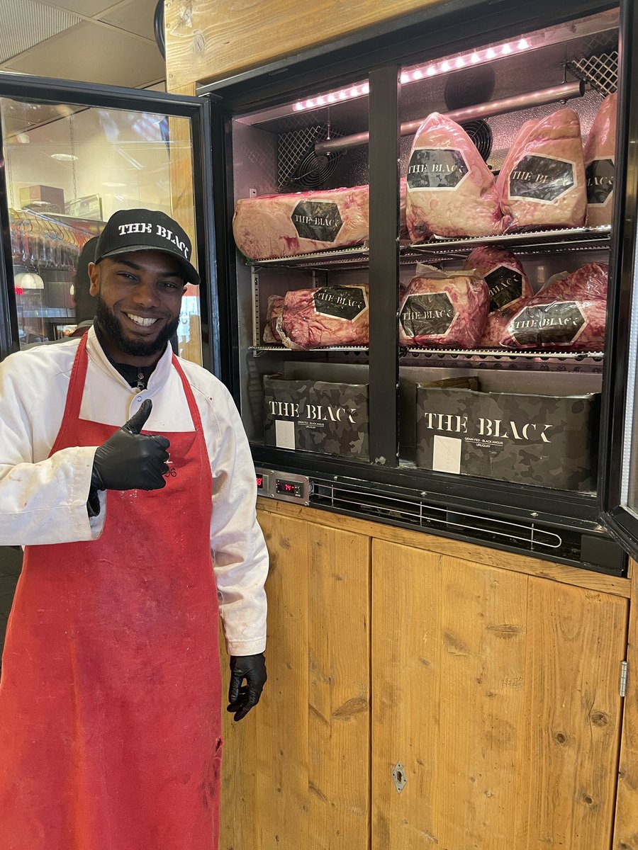 SlagerijSchell's tweet photo. The Black ⚫️🔴
Ons premium merk rundvlees. Graan gevoerd Black Angus. Botermals en heerlijk van smaak! Kom het proberen bij Schell de BBQ specialist 🔥🥩

#meat #steak #beef #grill #bbq #bavette #flanksteak #flank #striploin #tenderloin #ribeye #brisket #picanha #blackangus https://t.co/IuZ7Bo9pcZ