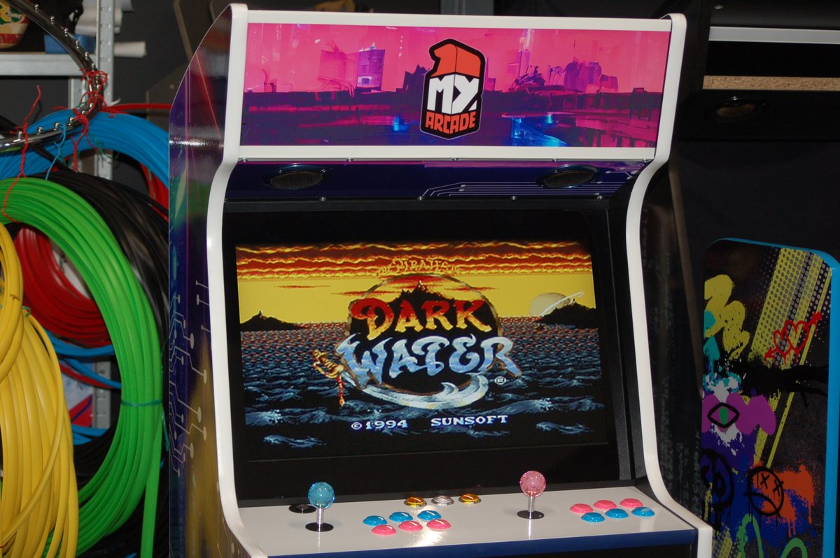 MyArcade2's tweet photo. Notre dernière machine : la SuperRetroXL monte en gamme !

Vous pourrez la voir lors d'un évènement qu'on prépare depuis des mois, auquel nous sommes fiers de participer pour la première fois très bientôt !

À votre avis, de quoi s'agit-il🤔?

#bornedarcade #jeuvidéo #MyArcade https://t.co/NPcF5LuubR