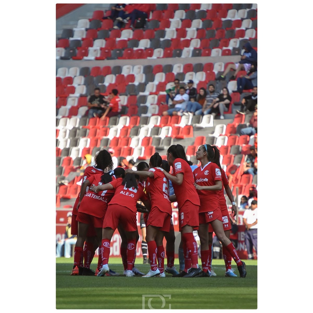 DCAMACHO105's tweet photo. Las Diablas #tolucafemenil consiguen valioso triunfo ante León

El conjunto escarlata se mantiene en la pelea por un lugar en la zona de clasificación del torneo Clausura de la Liga MX Femenil https://t.co/kOZnnzLnBE