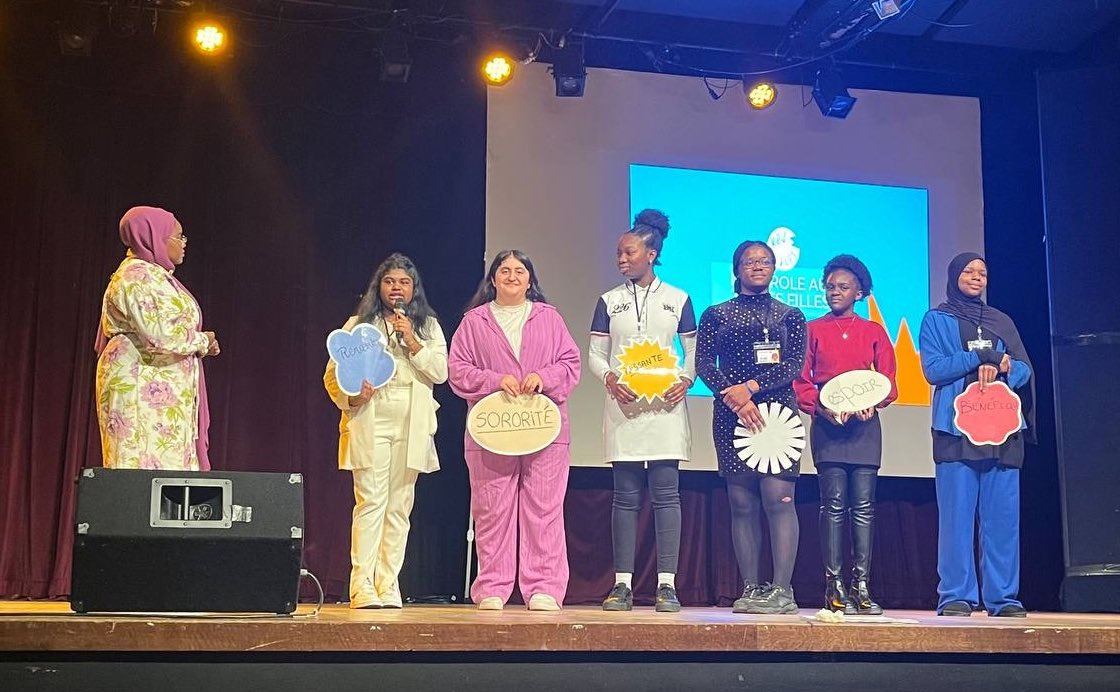 Intelligence, talent, détermination sont autant de qualités dont témoignent les jeunes femmes de la promotion « RVL ton potentiel » récompensées.

Bravo à @Revellesasso qui permet aux jeunes filles de se découvrir et de trouver leur voie.

Mesdames, continuez !