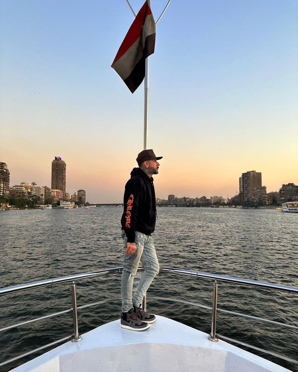 aj_mclean's tweet photo. This amazing place has been a bucket list stop for me my whole life. Ever since I saw raiders of the lost ark I have been obsessed with Egypt! The history, culture, people, the food and hoping to see the pyramids up close. https://t.co/bMOJ7zkkIS