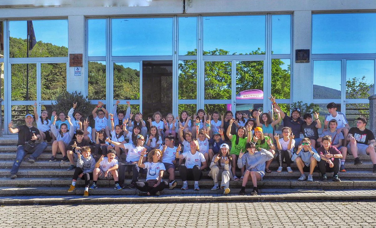 Estos días los montañeros más jóvenes de Castilla y León han disfrutado del II Campamento de Montaña <a href="/FDMESCYL/">Montaña CyL</a> Sierra de Béjar (#Salamanca), donde han realizado talleres y diferentes actividades de senderismo o escalada ⛰🧒👧 ¡Tenemos cantera!
