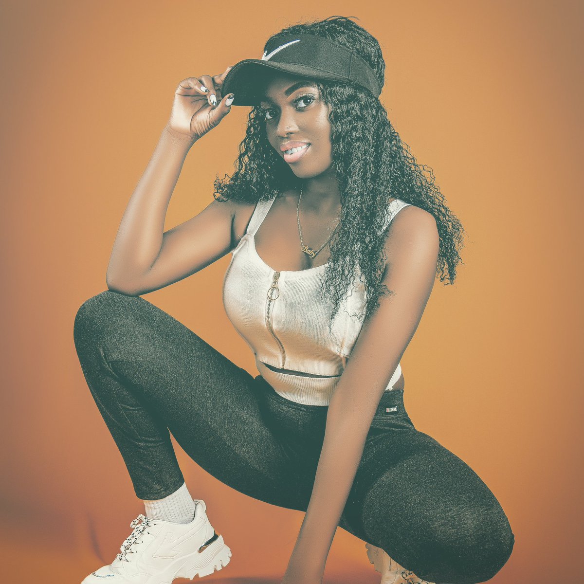 Shackyrhymes's tweet photo. Slaying as I’ve got my new project Loading up. Can’t wait to reveal my first video up by next week🌟✨. Subscribe to my channel to view it. I also thanks you a lot for your support and courage🙏🏾 stay tuned. #Akimala 9th-05 https://t.co/JcfDXCIzup