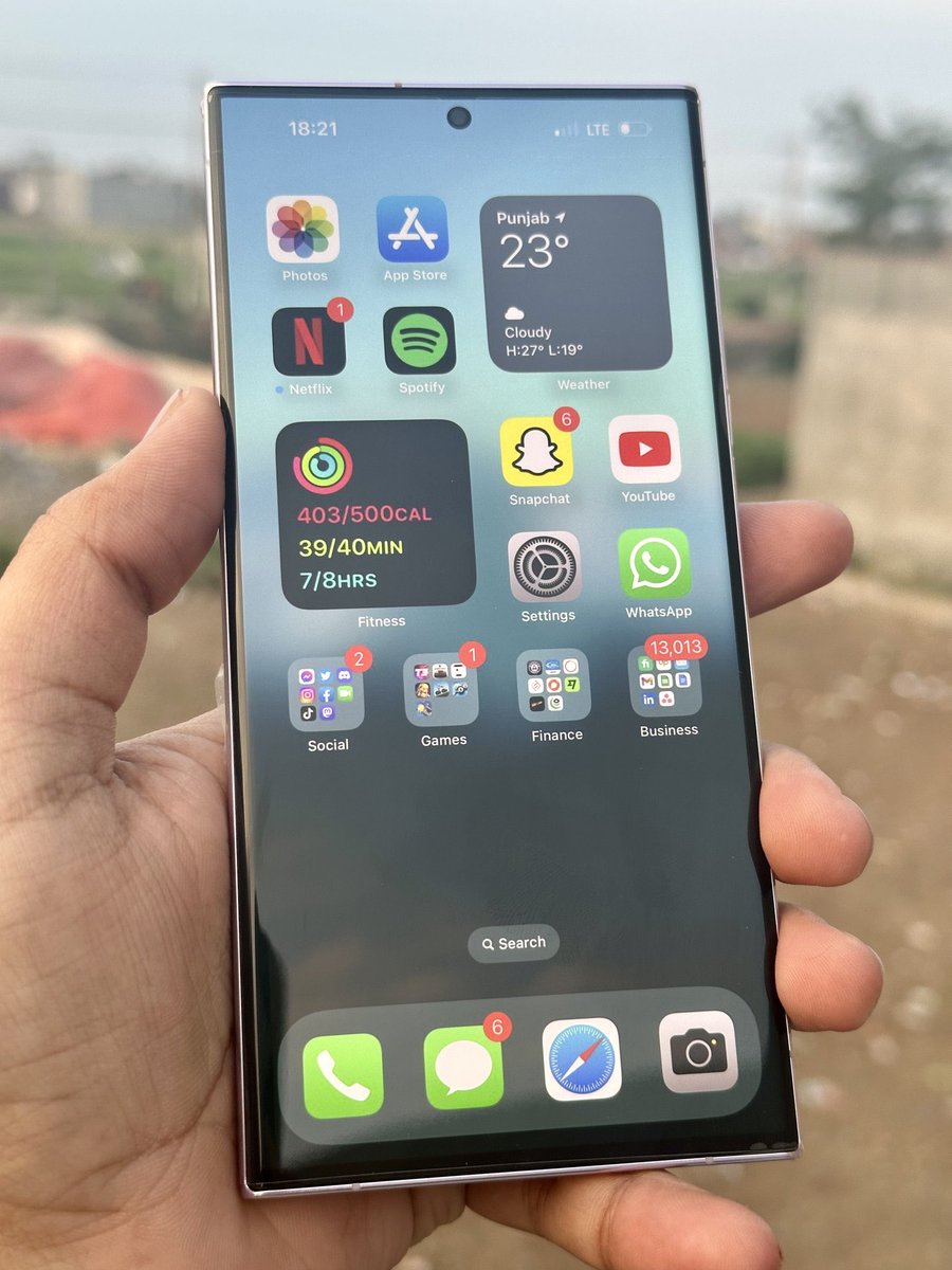 durreadan01's tweet image. iOS looks so cool on Samsung S23 Ultra. 💀