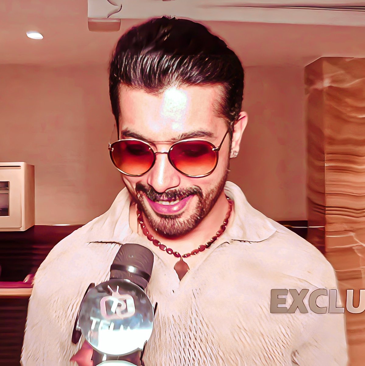 sharadzaprajita's tweet image. Him in Specs 🥹🫶🫠
@SHARADSMALHOTR1 

#SharadMalhotra #smarmy #smians