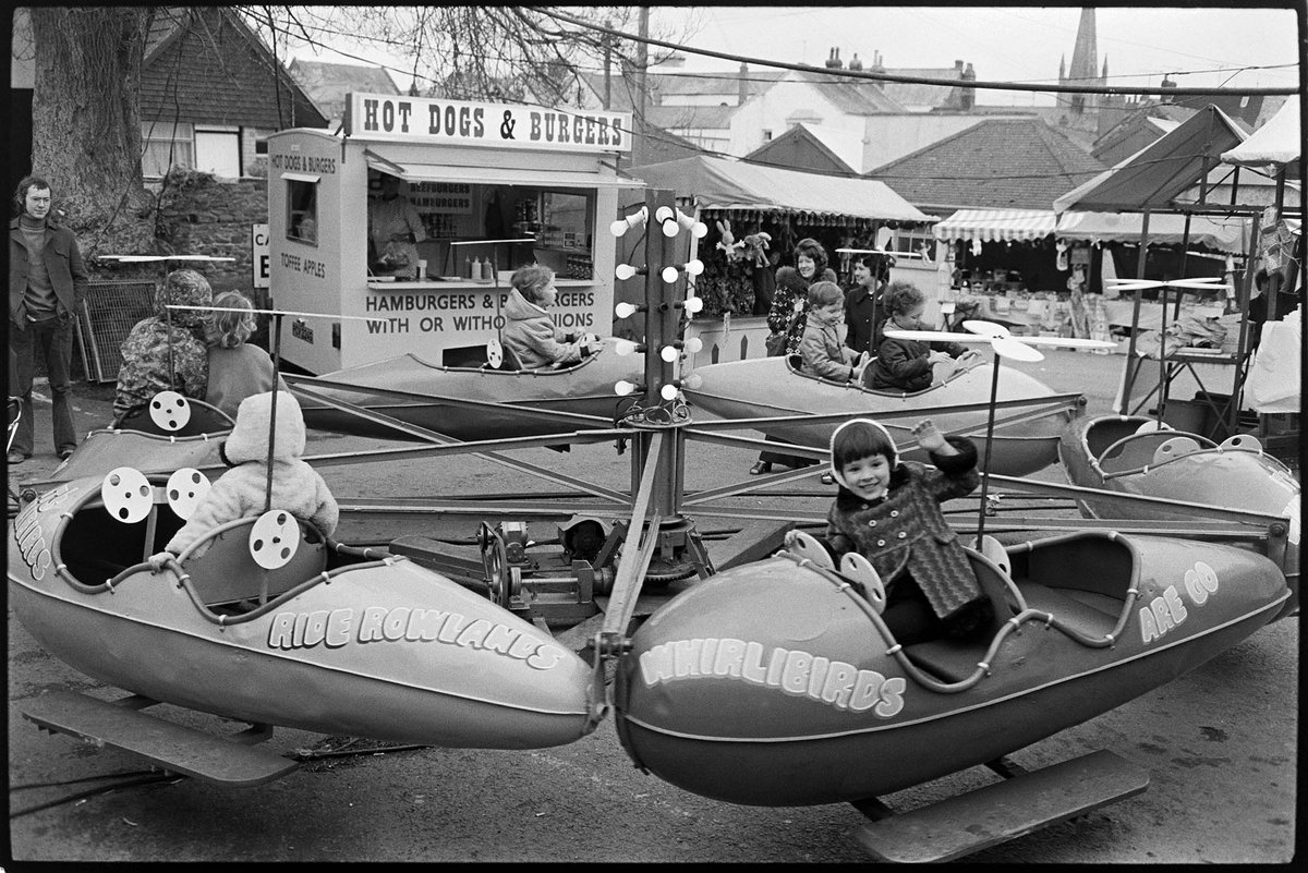 Tomorrow marks the start of #GreatTorrington Mayfair celebrations with the opening of the funfair!
Here is a collection of documentary images captured there 50 years ago by James Ravilious © Beaford Archive.
For more images visit beafordarchive.org/event.../torri…