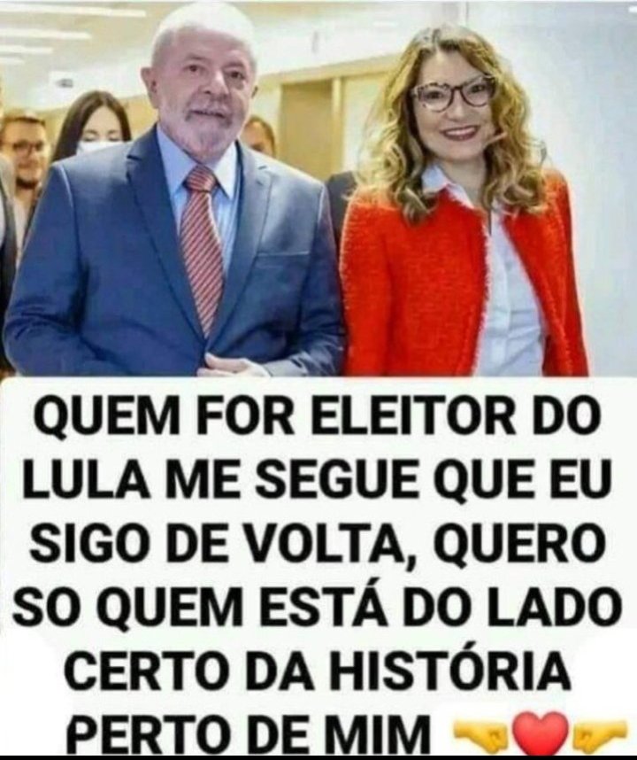 No 1º de maio com trabalhadores e trabalhadoras no Vale do Anhangabaú. Depois de muitos anos, o Dia do Trabalhador voltou a ser um dia de conquistas, com reajuste do salário mínimo e aumento da isenção do Imposto de Renda. Contem com o nosso governo🚩