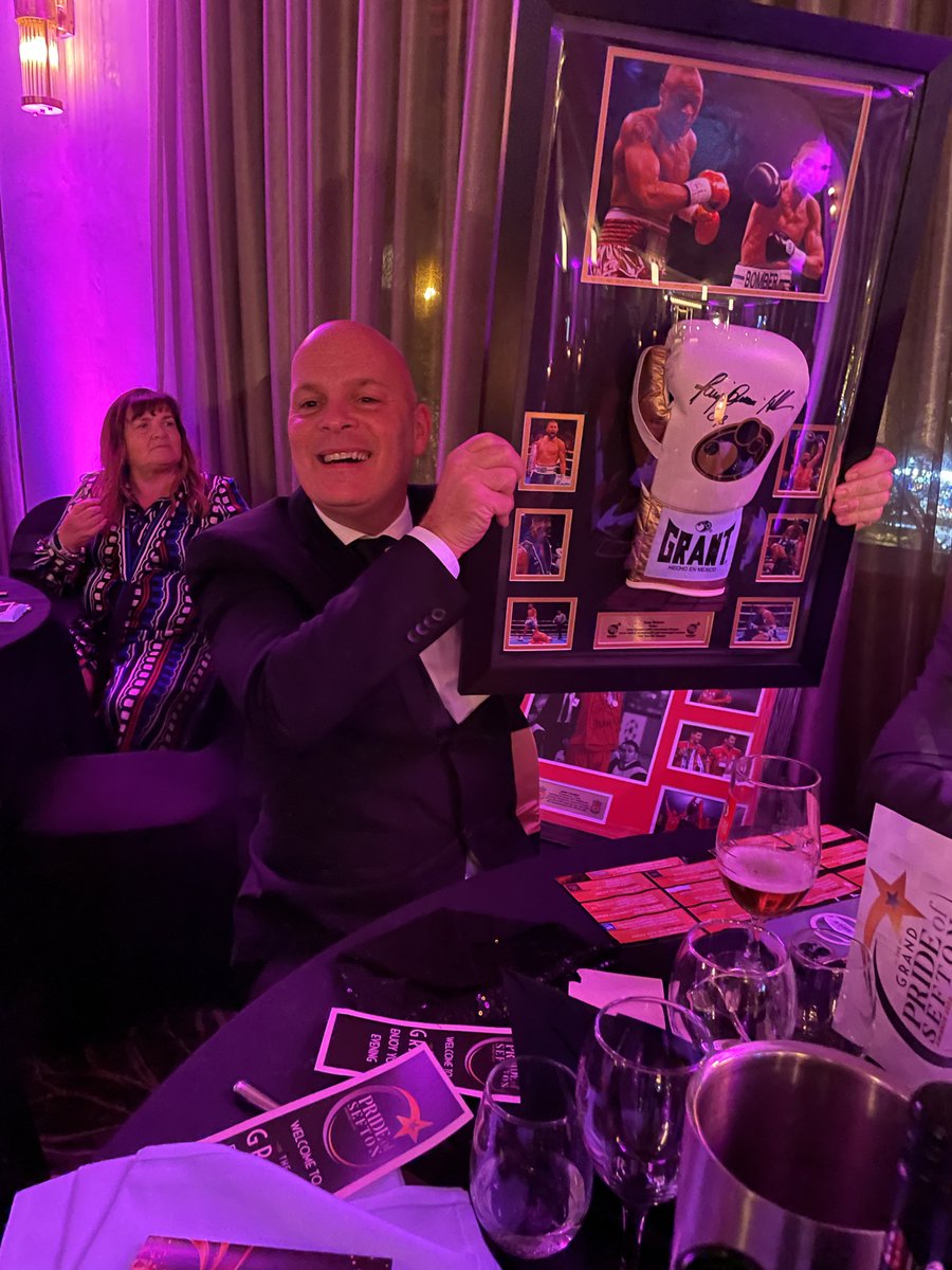 The team had a brilliant time celebrating the 2023 @prideofseftonawards <a href="/Prideofsefton23/">Prideofseftonawards</a>  on Friday 👏

Brilliant to celebrate so many local heroes. Well done to everyone involved 🏆

#prideofseftonawards #prideofsefton #sefton #team #awards #forthhomes #construction