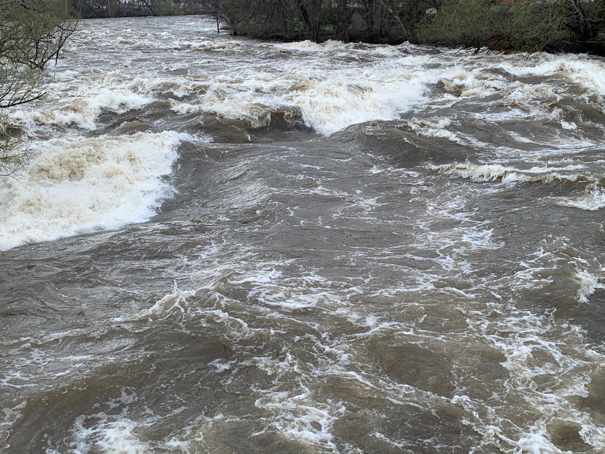 lamoureuxnicole's tweet image. Le débit  de la rivière du Nord  a augmenté de presque 3 pieds depuis les pluies ….et, la puissance de l’eau est #indiscutable 
#Inondations  

Baie St-Paul - St-Côme et autres …..  

#Changementsclimatiques  #Environnement 
Avons-nous compris le message ?