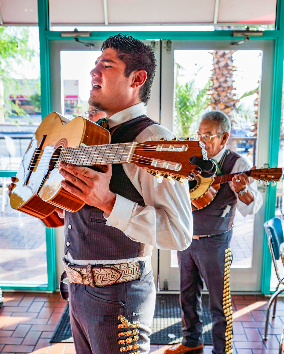 ¡Feliz Cinco de Mayo! Today commemorates Mexico’s victory over French forces at the Battle of Puebla, led by General Ignacio Zaragoza — who was born in modern-day Goliad, Texas.