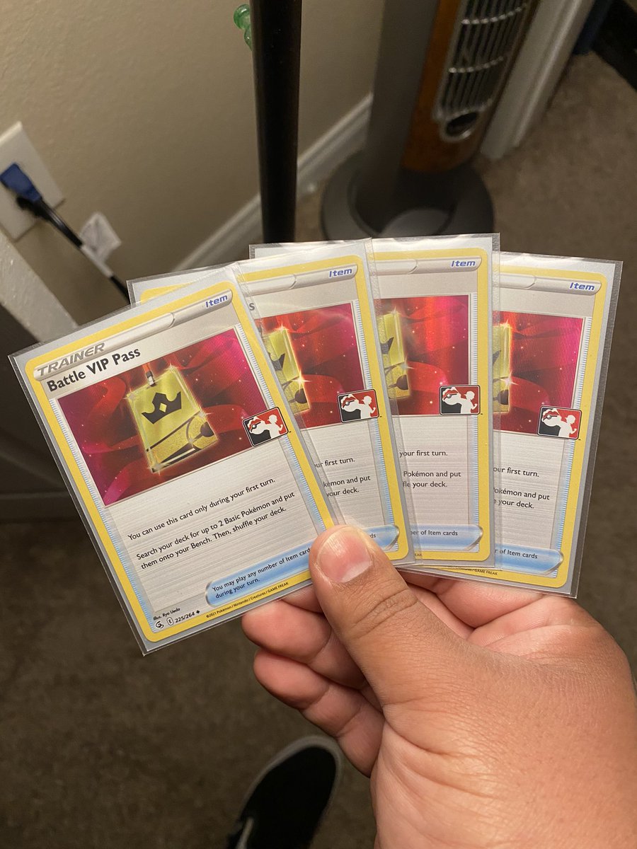 These stamped Battle VIP Passes are it! Can’t get over how nice they look and so stoked I completed my playset last night.

#PokemonTCG