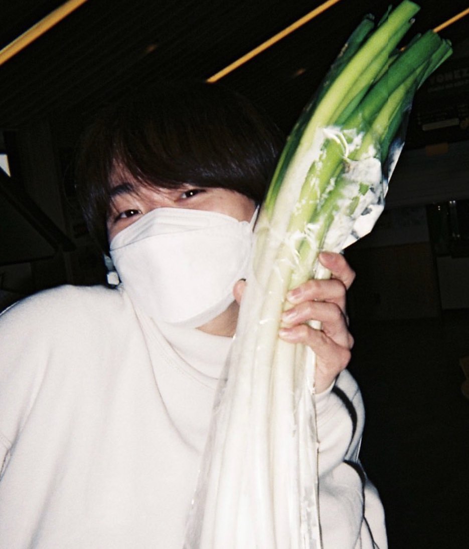 giinging1's tweet photo. 필카느낌 카즈 너무 사랑해｡ﾟ(ﾟ´Д｀ﾟ)ﾟ｡💚💚 https://t.co/kwZQOkRHWv