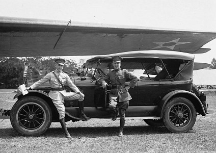 colemanaviation's tweet photo. FIRST TRANSCONTINENTAL NON-STOP FLIGHT
On May 2-3, 1923, U.S. Army Air Service LT Oakley Kelly and John Macready made the first transcontinental non-stop flight in a Fokker T-2 from Roosevelt, NY, to San Diego, CA, which took 26 hrs and 50mins.

#bcoleman #history #funFact #plane https://t.co/OhcLXcdmeq