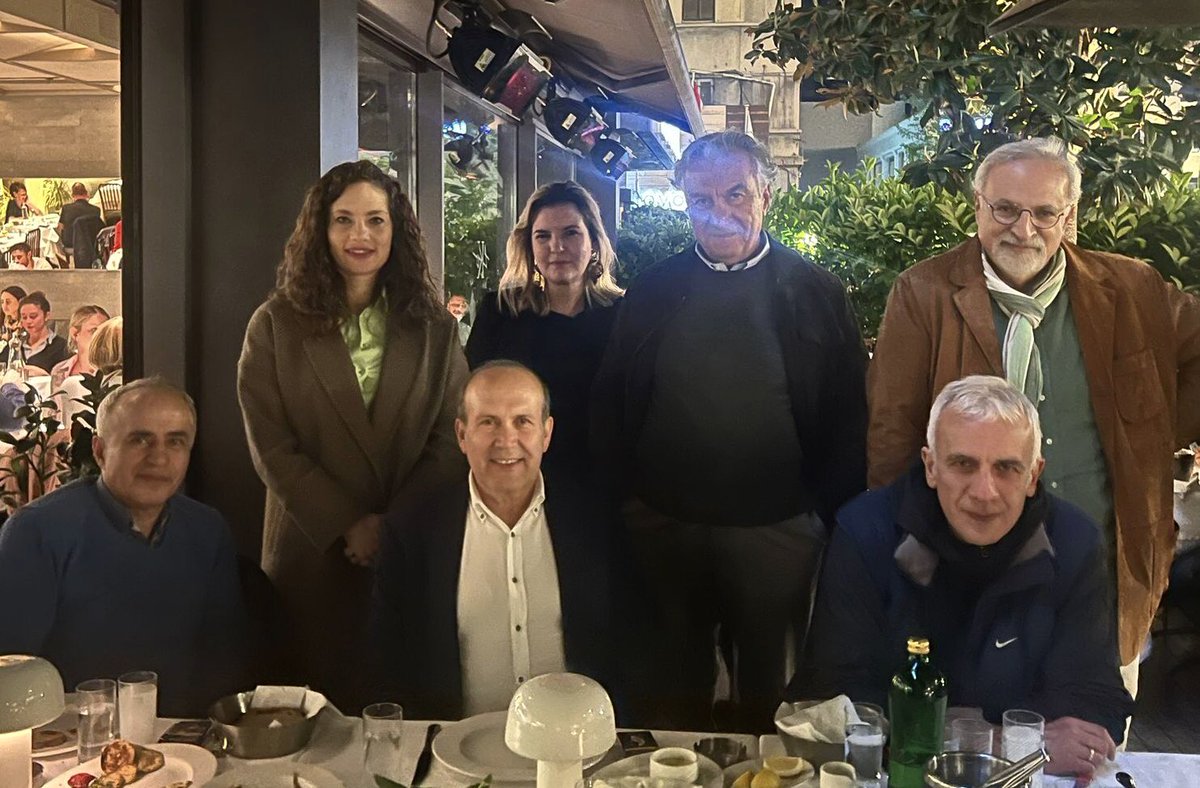tozyurtseven's tweet photo. Seçime doğru geri sayım sürerken Emekli Büyükelçi yeni siyasetçi CHP İstanbul 2. Bölge adayı Namık Tan başınla buluştu. @ahmetsever4260 @nevsinmengu @cansucamlibel @MehmetYilmazMYY @gurselgoncu @NamikTan https://t.co/fmJrvCNCTr