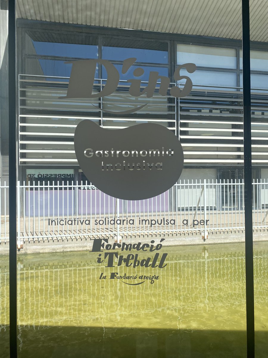 felixortega's tweet photo. Visita i dinar al nou restaurant D’INS del #ParcTecnologic de @barcelonactiva a @Bcn_NouBarris.   Un espai i un projecte dirigit per @fitreball https://t.co/CVnlfzHTBk