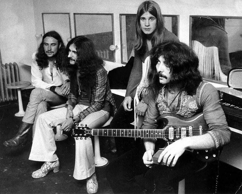 BlackSabbath's tweet photo. Backstage 1971 https://t.co/pRrH6IRdYY
