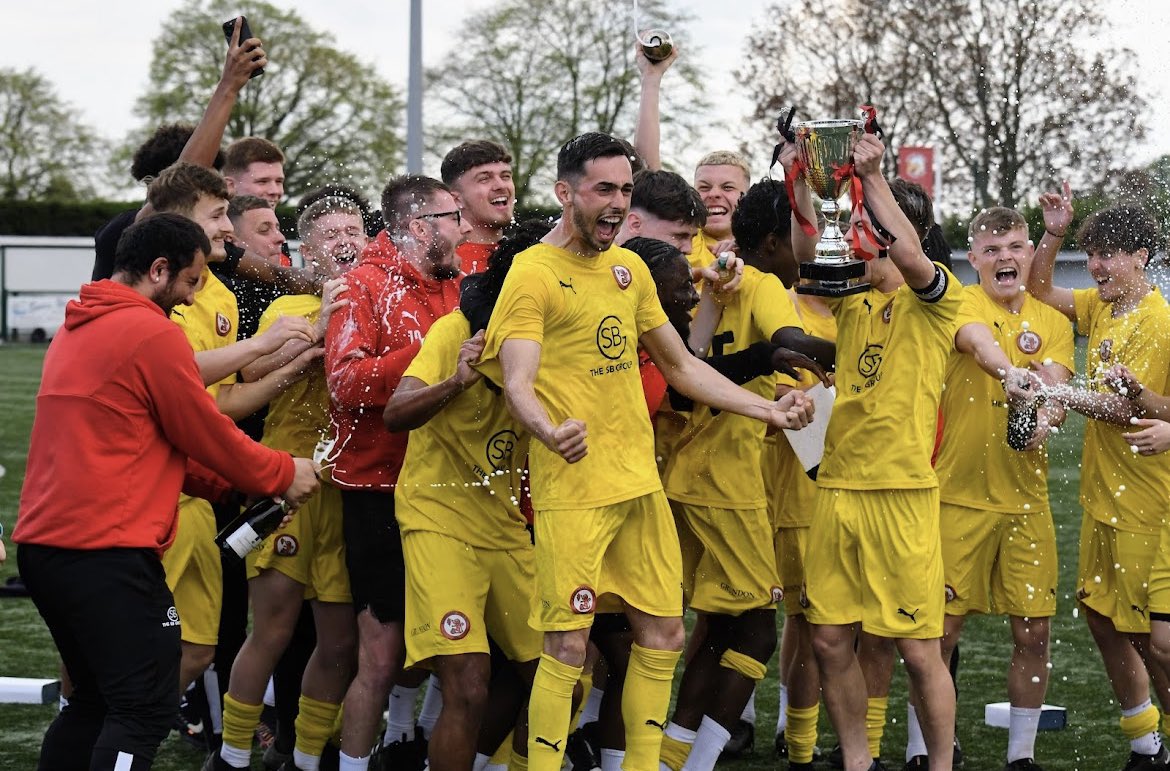 Sandhurst Town FC tweet media