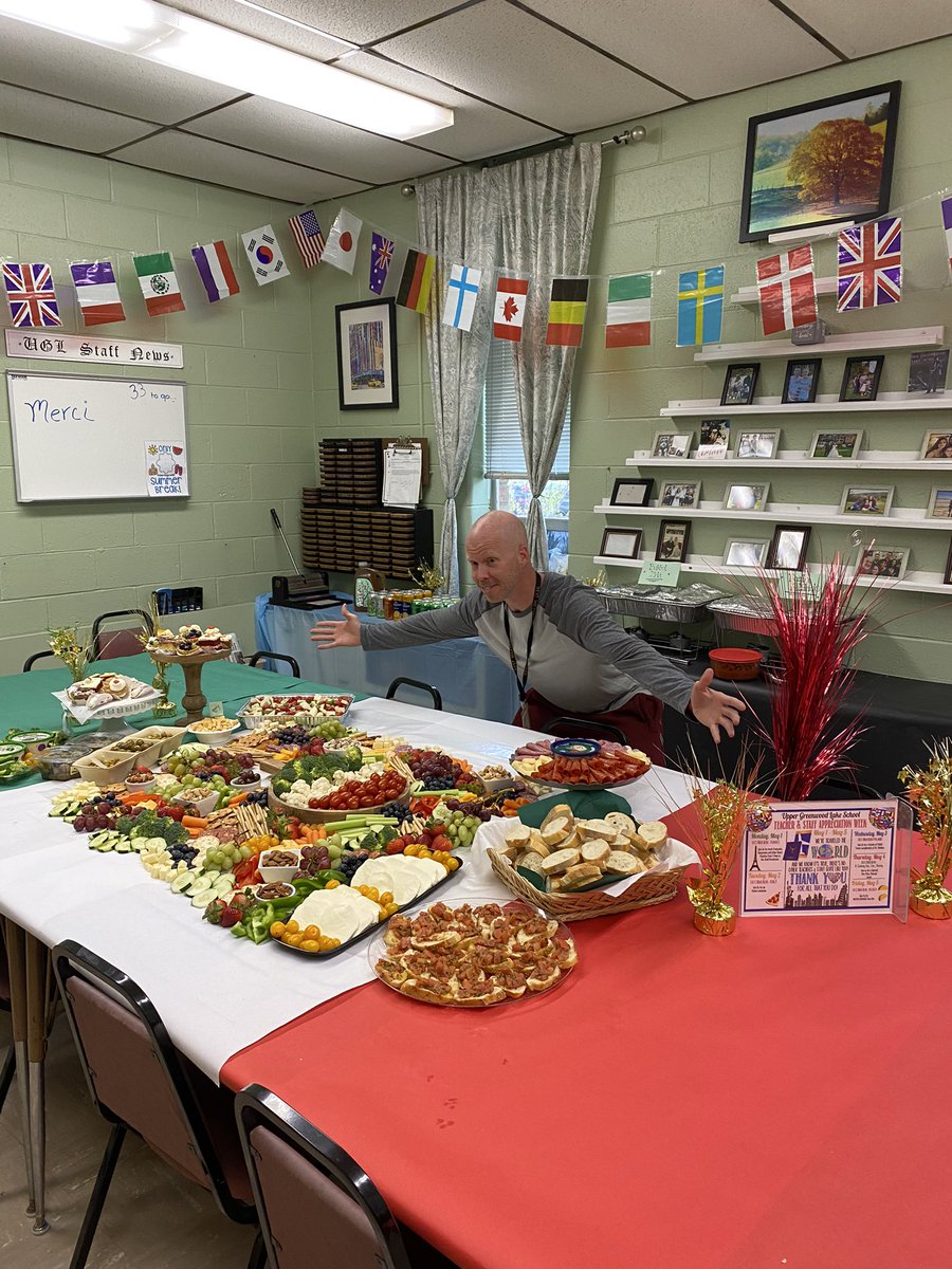 <a href="/uglpta/">UGLPTA</a> brought us right to Italy with this beautiful spread 😍 <a href="/DBrophy85/">Mr. Brophy PE</a> @Principal_UGL