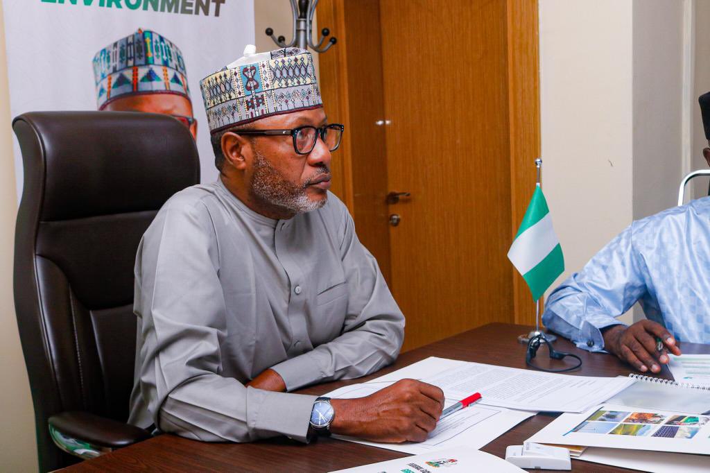 MohdHAbdullahi's tweet photo. Today I chaired the #NationalSteeringCommittee meeting of the #GreenBondProgram to examine state of utilization of the 2nd tranche and chart steps for the #50B 3rd Issuance program. @OnihaPatience , @FMWRNigeria , @FinMinNigeria @FMEnvng , @federal_power ,@MinTransportNG @benakabueze
📸 @CaptainShogbo