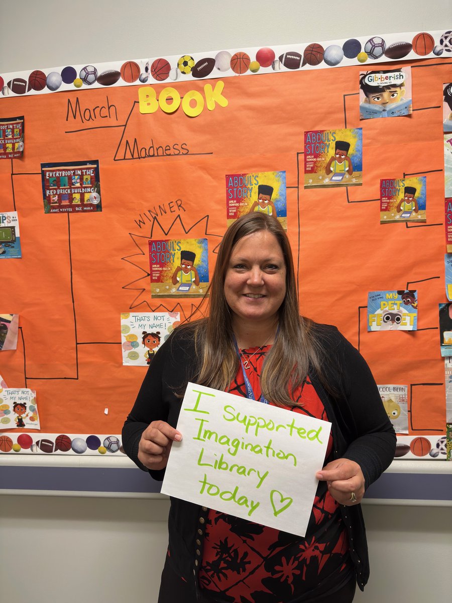 niki_napolitano's tweet photo. Huge thanks to Jen Ayers from @baisd, who supported Bay Arenac and Imagination Library today! #givelocalbay #greatpeopledoinggreatthings https://t.co/e8HFNwxPpT