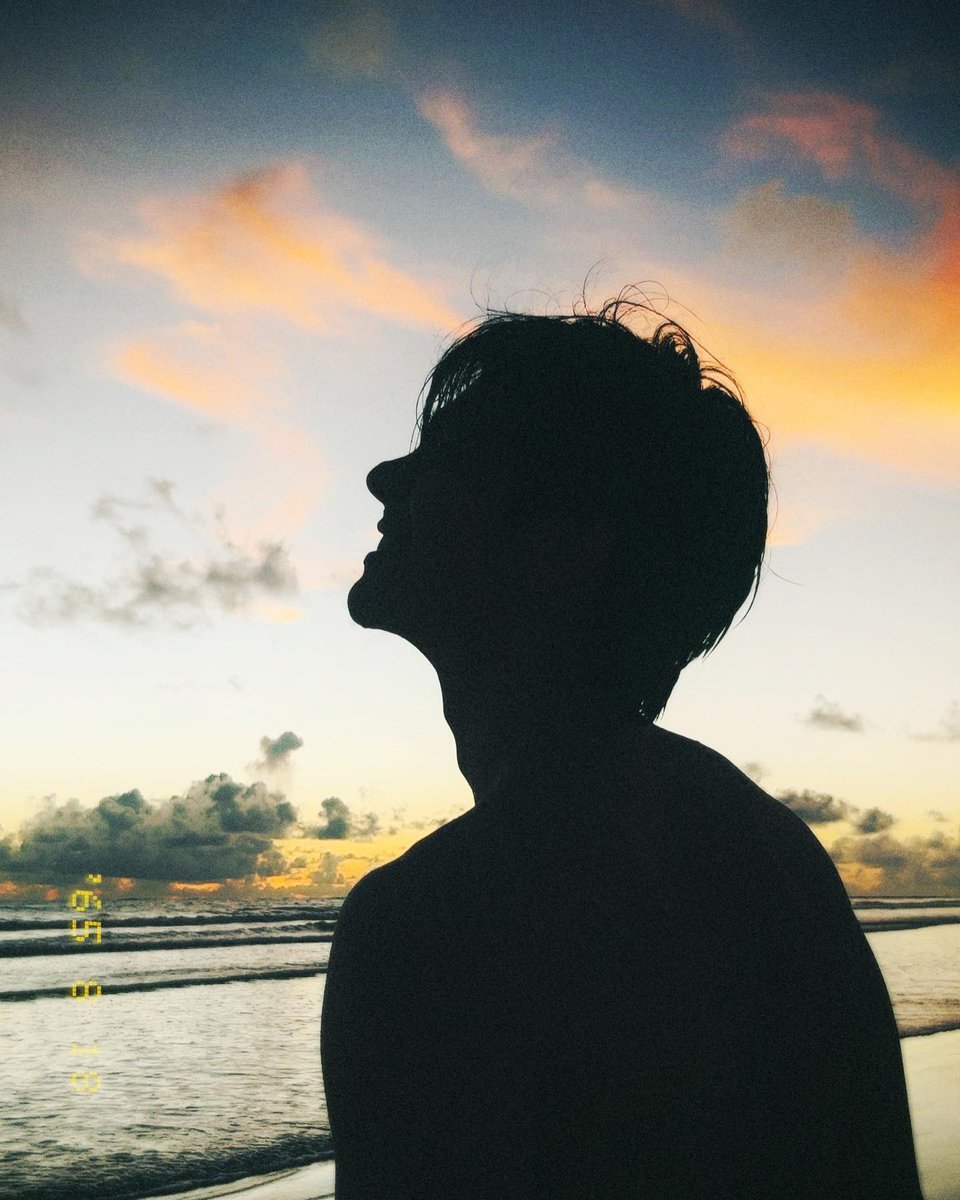 milephakphum's tweet photo. ,,, แทนที่จะเรียกร้องสิ่งต่างๆจากโลกทั้งใบ ทำไมเราไม่ใช้ความสามารถที่มีทำสิ่งต่างๆให้เกิดผล… 🙂🤘🏻 ,,,

Have A Lovely Night นะครับ

.
.
#GreenyRose
#MilePhakphum https://t.co/noZ3IqERuB
