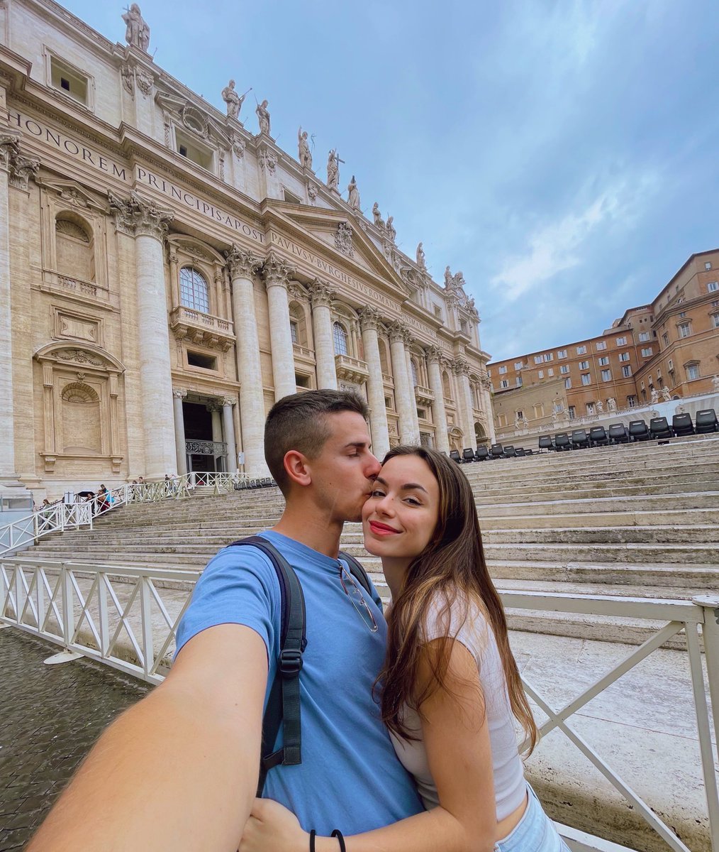 Nadiolas tweet media