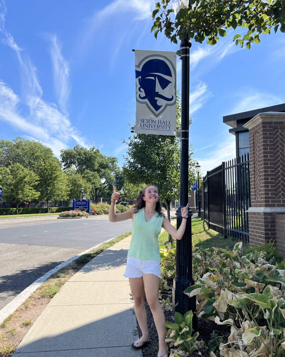laurenreese328's tweet photo. Officially a Pirate at @SetonHall! Thank you to my friends, family, and faculty who have supported me and helped me decide. Truly cannot wait to take on this new adventure! 🏴‍☠️🎥💙 @HPRwildcats @JonTallamy @kfenlon67 @SeamusWCampbell @HighPointSTEM @BrianEmmaHP @becky_sarno https://t.co/NiGmiobXQs