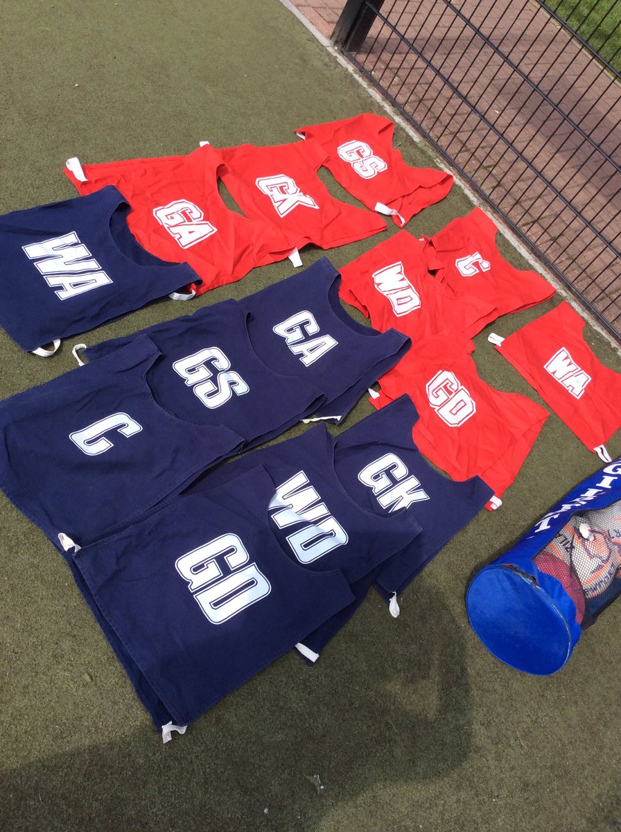 MissBushell30's tweet photo. 🥳🥳 GO SAPS 🥳🥳 We are excited to welcome Langstone Primary to @5tAndrews today for a Netball match 😀 Let’s gooooo! https://t.co/pFg3alMlS0