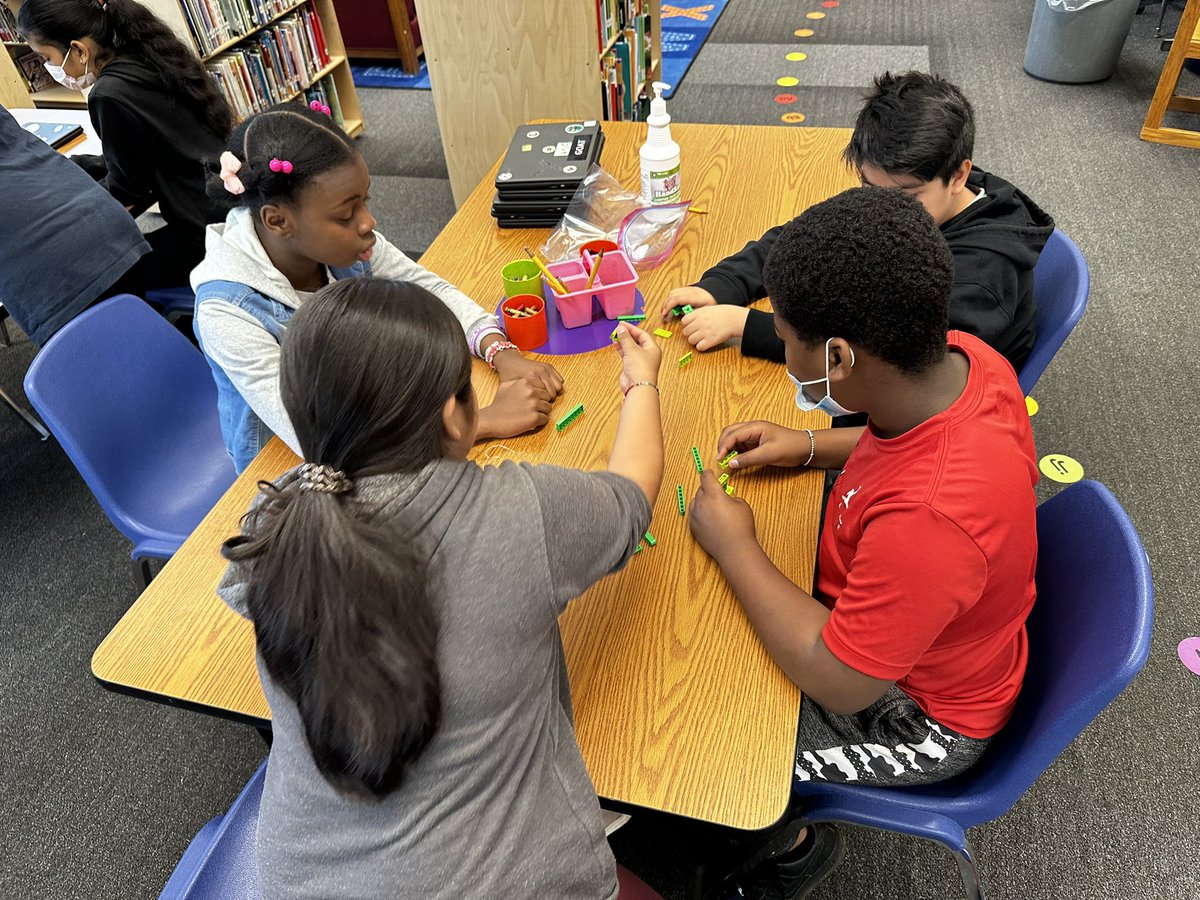 MissMirandaRamirez tweet media