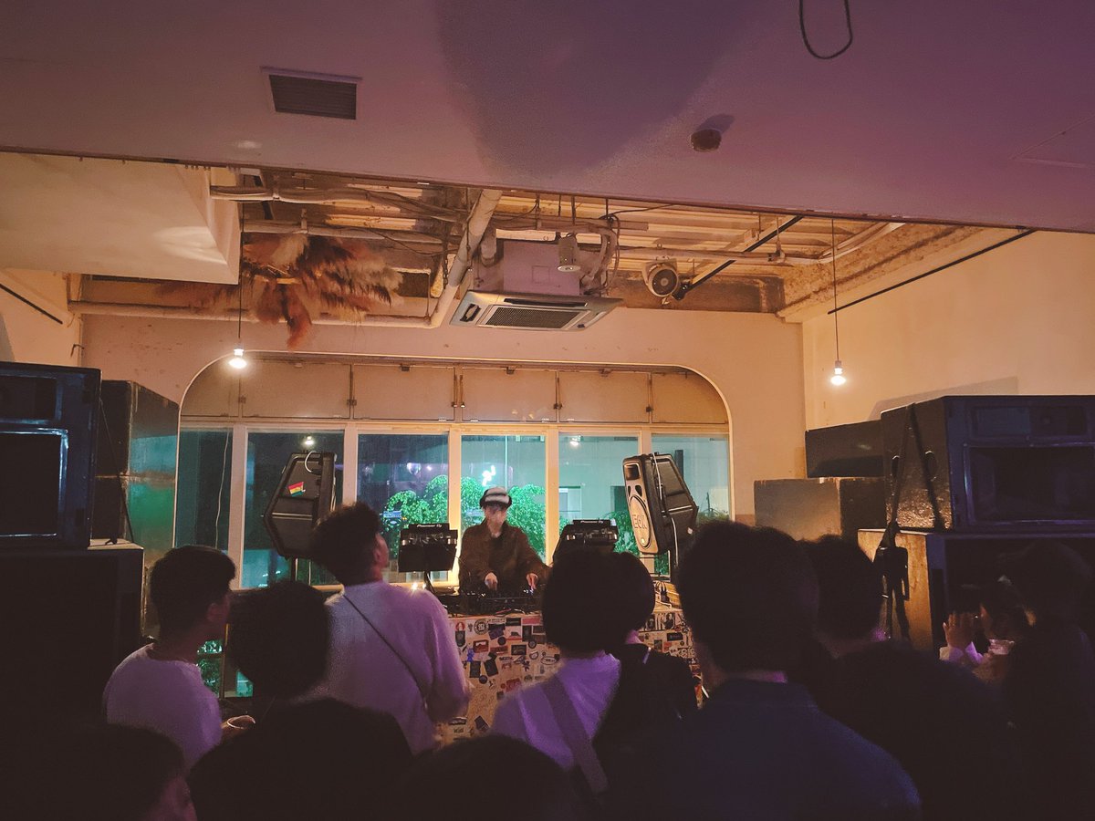 kenmmm's tweet image. 始まったよー🎵
#minimalhouse
#liquidroom