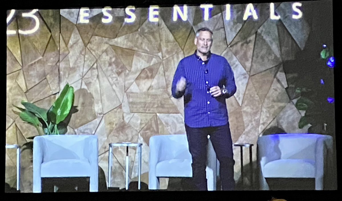 TheSiliconPartn's tweet image. “The only way to deal with the new normal is to look forward” - Mike Morini,CEO WorkForce Software @mikemorini77 @workforcesw #wfsvision23 #employeeexperience