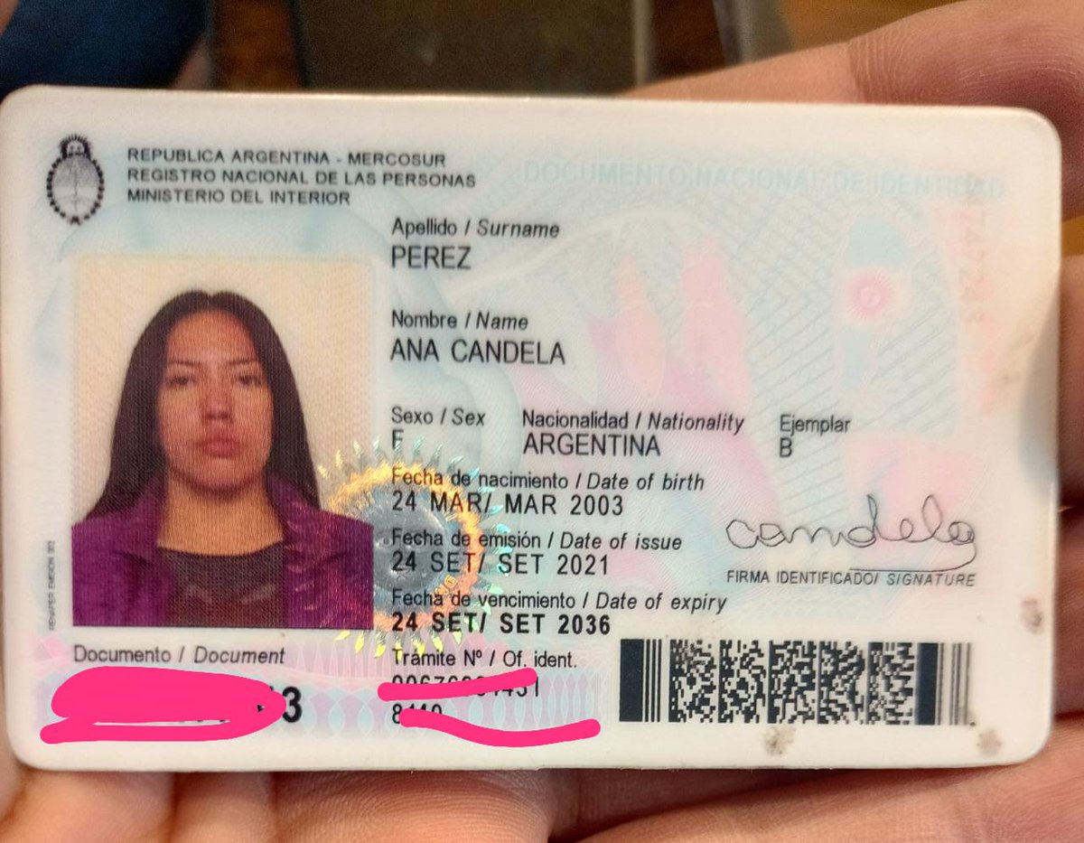 Encontré una billetera, por favor si alguien la conoce que le avise.
