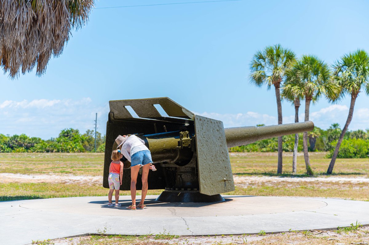 VisitSPC's tweet photo. Ever explore Fort Desoto Park by e-Bike? We discovered itβs a more intimate way to explore its 1,136 acres! @Bay_e_Bikes rentals services downtown St. Pete and most of our gulf beaches. Check 'em out! βοΈπ΄π²π #eBike #BayEBikes #FortDeSotoPark #Florida https://t.co/bdtc38qcjU