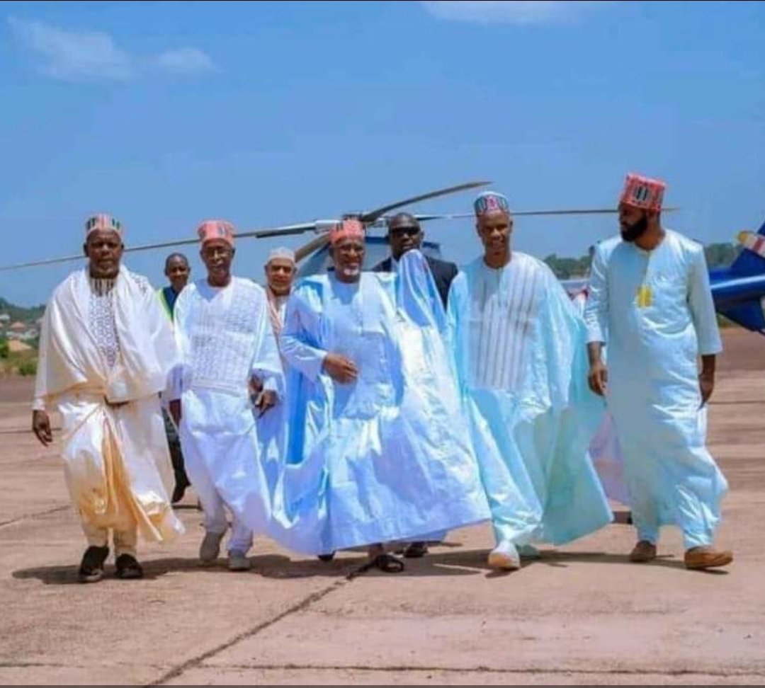 AmadouLePo's tweet photo. Magnifique 🎊 Quelle classe 🤝

Le bureau par intérim de la Coordination Halli Pular en mission diplomatique au Fouta Djallon Profond.

#Kibaro
#LeDestinDunJeune #Foutah #HalliPular https://t.co/Yhi1MonzsH