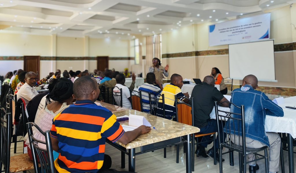 sofepadi's tweet photo. #HappeningNow #Rutshuru
#InvestHumanity
Formation de 3️⃣6️⃣ prestataires de soins venant de 1️⃣2️⃣ aires de santé de #Rwanguba sur la gestion clinique de cas de viol et les premiers secours psychologiques.
Cette formation de 4️⃣ jours, vise à améliorer la qualité de l’offre…(1/2) https://t.co/N6JjKKVr0O