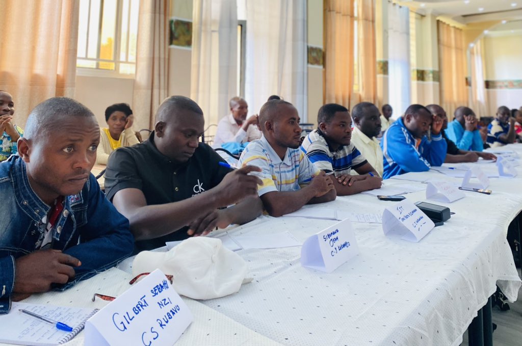 sofepadi's tweet photo. #HappeningNow #Rutshuru
#InvestHumanity
Formation de 3️⃣6️⃣ prestataires de soins venant de 1️⃣2️⃣ aires de santé de #Rwanguba sur la gestion clinique de cas de viol et les premiers secours psychologiques.
Cette formation de 4️⃣ jours, vise à améliorer la qualité de l’offre…(1/2) https://t.co/N6JjKKVr0O