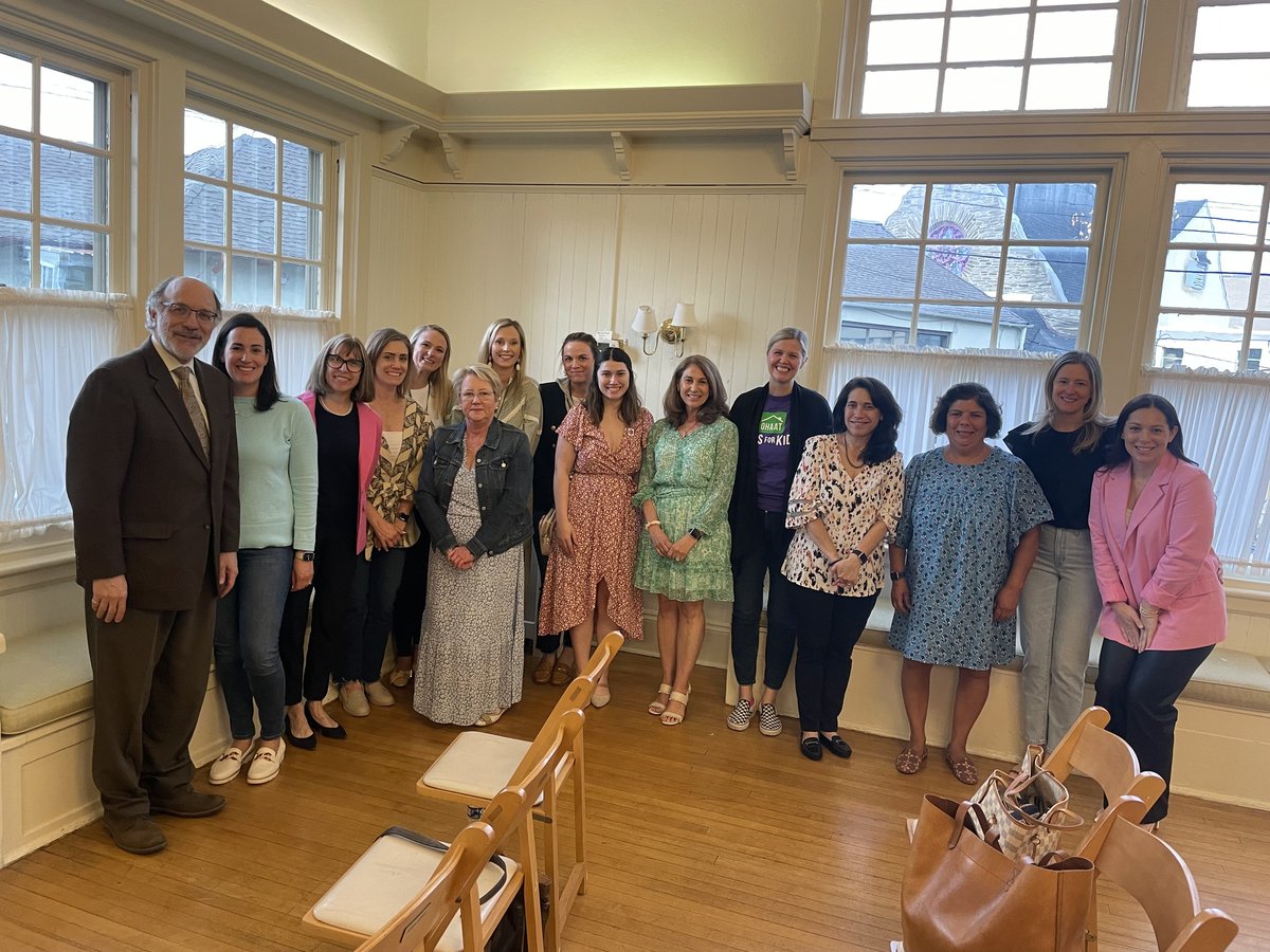 OHAATorg's tweet photo. Last month, @TheSatRdayClub  awarded OHAAT one of their 2023 Philanthropy Grants, alongside six other exceptional non-profit organizations. Thank you to the Saturday Club for this honor. #BedsForKidsProgram #OneHouseAtATime #OHAAT #TheSaturdayClub #ThankYouForYourSupport https://t.co/pEx9YIyxqR