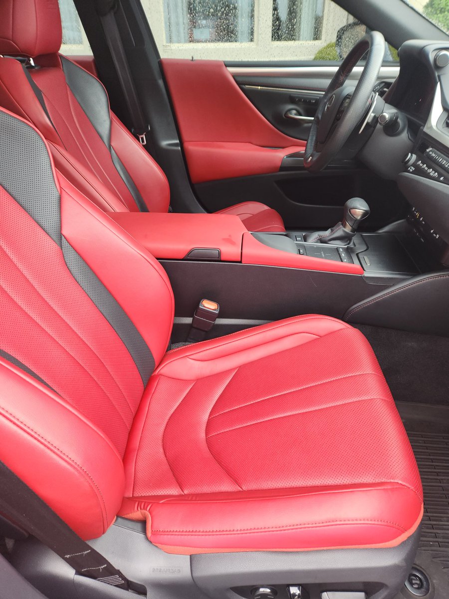 RoyaltyAuto419's tweet photo. 2019 #Lexus #LexusES350 #FSport 36k miles. Red Guts! Showroom clean, priced at $37,800.00 #RoyaltyAutoAtTaylorCadillac 6100 W. Central Ave #toledoohio #Toledo419 419.517.7244 https://t.co/9BB61sPdSr