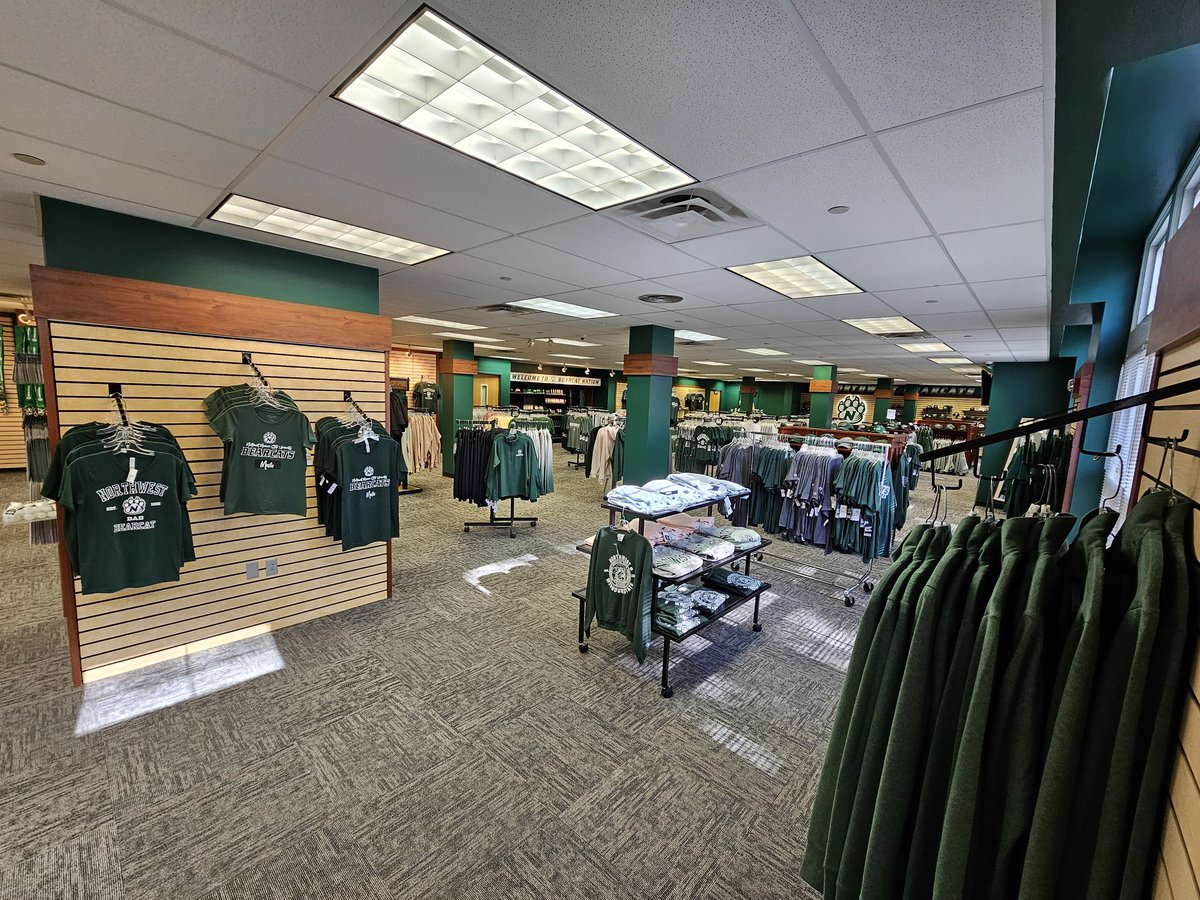 bearcat_shop's tweet photo. We still have A LOT of apparel available at 20% off... sale ends Saturday https://t.co/ZAkWa1uMkj