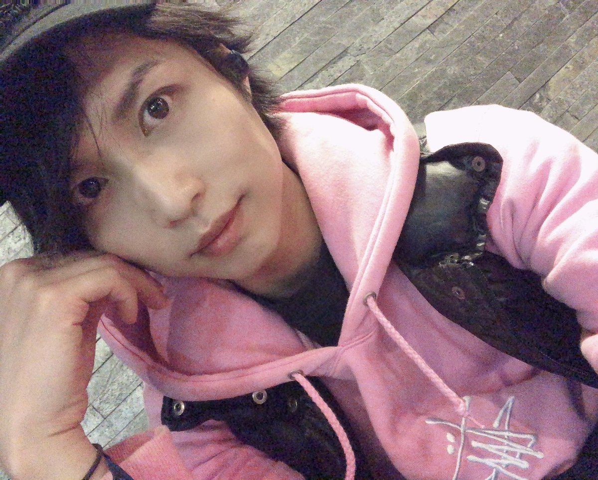 Koujiiwasaki's tweet photo. 今日も1日ありがとう!!
疲労困憊の日々…
明日は舞台の稽古だ。
明日も明日とて頑張ってこー☆
お休みー。
GW満喫してね♫
#HERO
#HEROFAMILIA
#TRUEMOON https://t.co/sPIYyzB3Rw