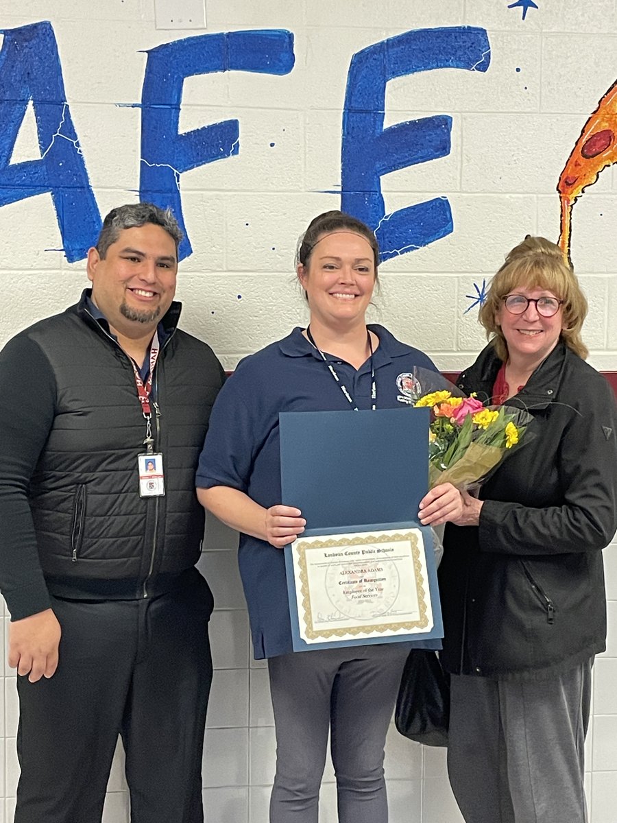 HorizonElem's tweet photo. We are incredibly proud to honor our café manager, Alexandra Adams! Admin reps and her family joined us in surprising her with the HRTD School Nutrition Worker of the Year award this morning. She is SO deserving and SO loved by all the staff and students!💝https://t.co/1BEngjlR6B https://t.co/Sm0xLw4KSX