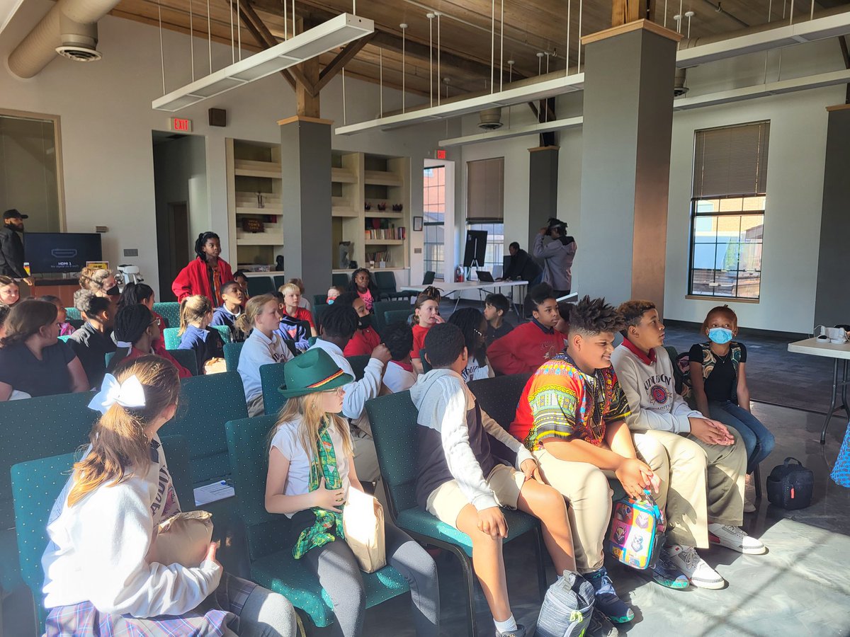 LaquettaCarter7's tweet photo. @AudubonES Students that are in The Becoming Better Ancestors program are on their culminating fieldtrip. @roots101AAM, @Anglesselfie, &amp; @techatnite_ @JCPSDEP1 @JCPSZone2 #5050Mentoring #WeAreJCPS #FriendsofNicole Thanks for supporting this program. @GregVannDEP  and @jdm1906 https://t.co/zqacqgzPzC