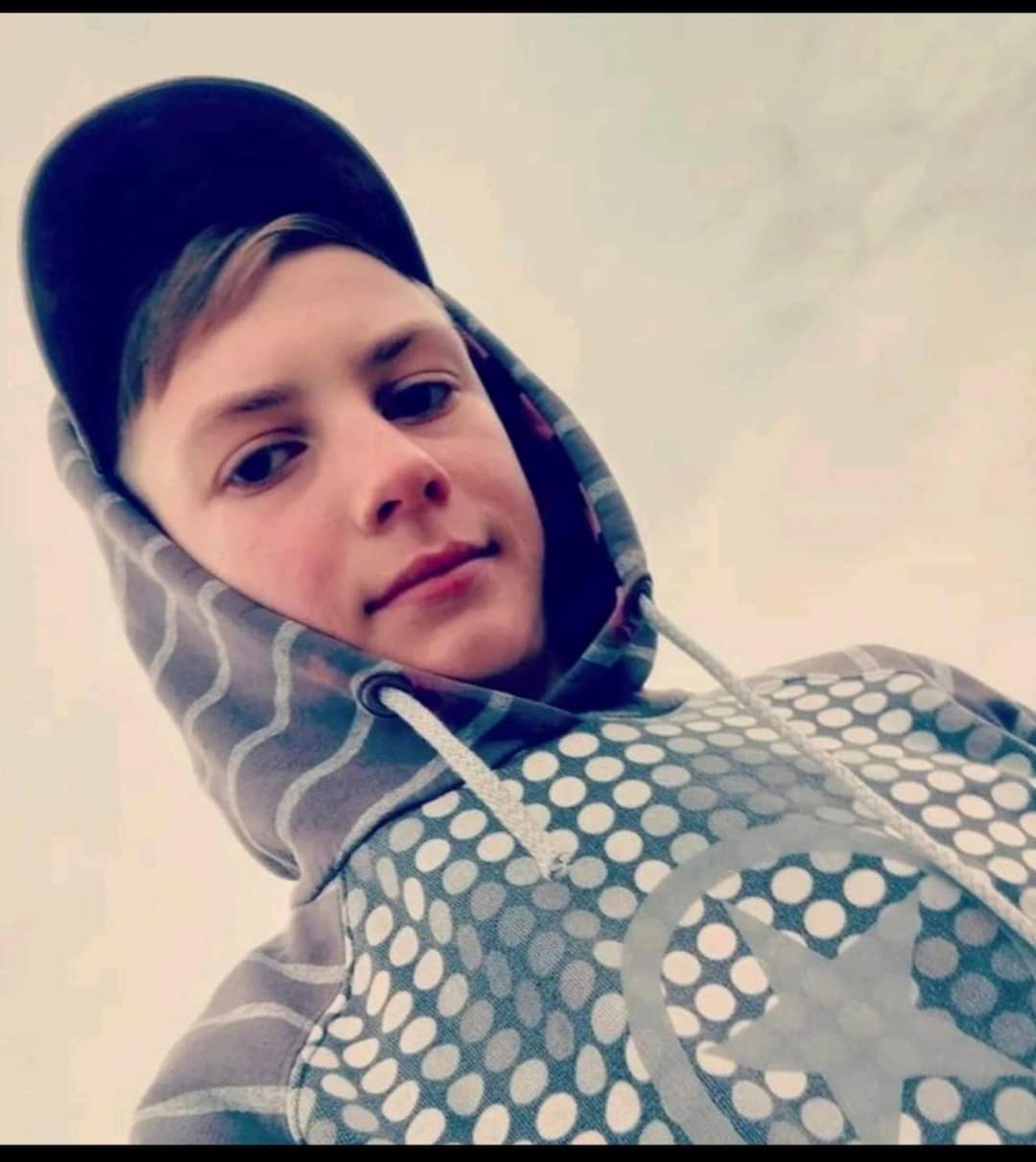 boy 14 yo Valentyn Mekhed is the 14yo boy whom russian guided  bomb killed yesterday in the Chernihiv region. All these innocent people,  kids and adults, should have been living now