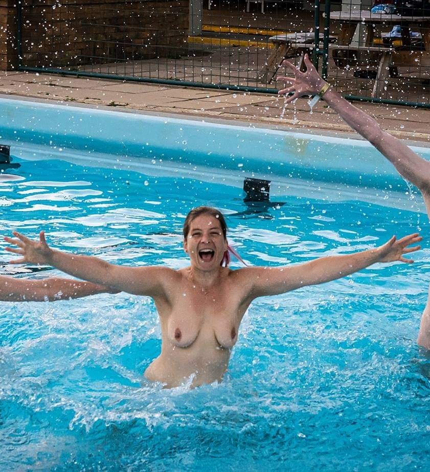 💙💦It's coming up to Peterborough Lido time. We will be heading over on the 10th June.💦 💙

#greatbritishskippingdip #gbsd #naturism #naked #swimming <a href="/britnaturism/">British Naturism</a>