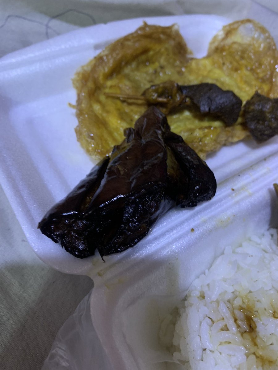 utyyyyy_'s tweet photo. HADEEE GUE PESEN APE YANG DIKIRIM APE. MANA TERONG KAYAK ARENG GOSONG BANGET. GAK BANGET DEH AYAM GEPUK PAK GEMBUS PANGKALAN ASEM👎🏻 https://t.co/UEgk5DqzUH